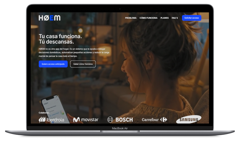 Landing page hoem.pro en MacBook Air